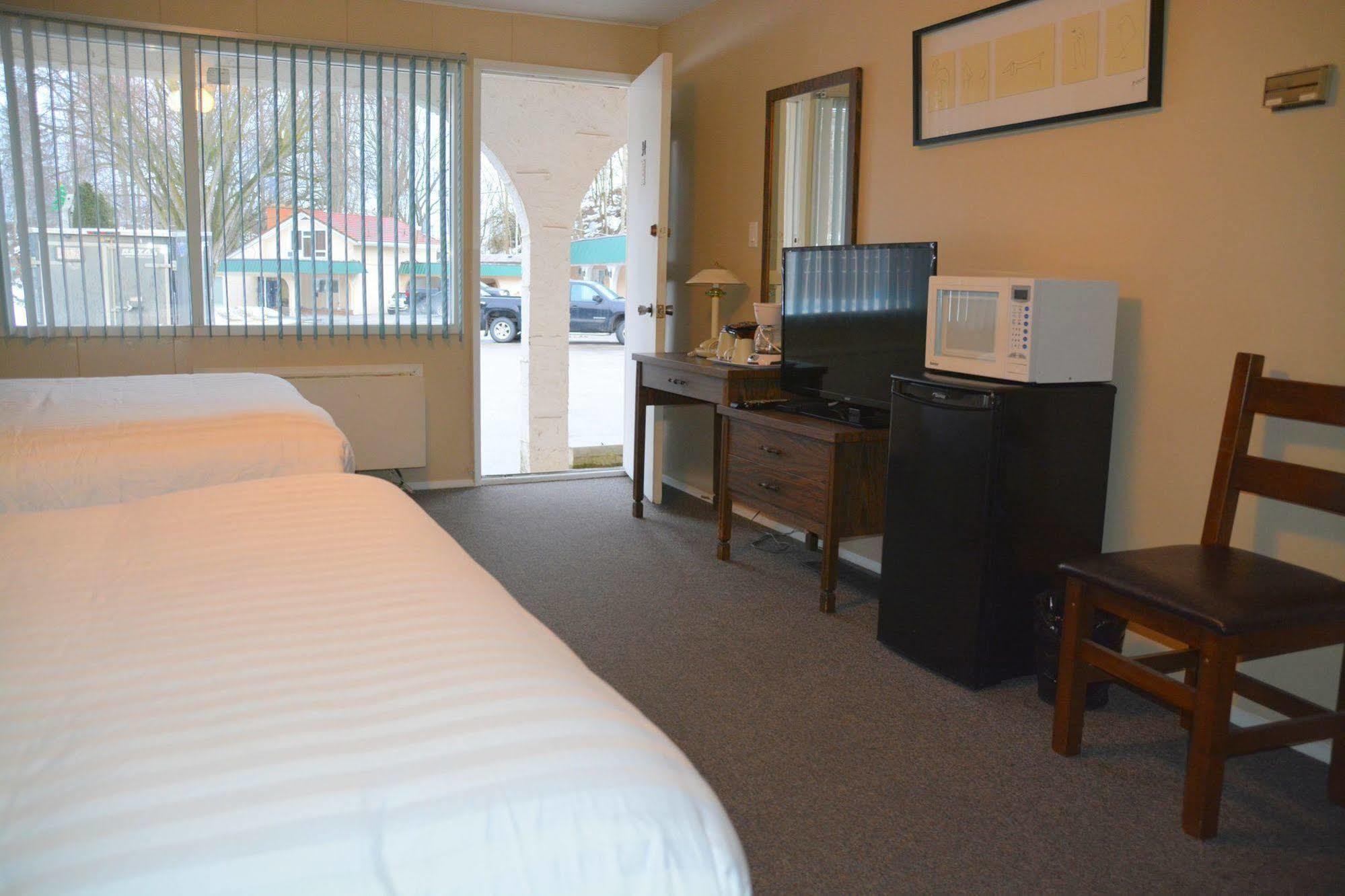 Ray Lyn Motel トレール エクステリア 写真